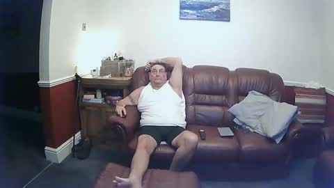 Snapshot of maxi_johnes chatting on 01/18/25, 08:51 MAX online show from 01/18/25, 08:51