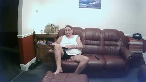 Snapshot of maxi_johnes chatting on 01/20/25, 09:32 MAX online show from 01/20/25, 09:32