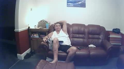 Snapshot of maxi_johnes chatting on 01/21/25, 01:08 MAX online show from 01/21/25, 01:08