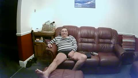 Snapshot of maxi_johnes chatting on 01/25/25, 01:10 MAX online show from 01/25/25, 01:10