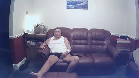 Snapshot of maxi_johnes chatting on 02/07/25, 01:47 MAX online show from 02/07/25, 01:47