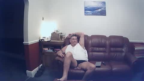 Snapshot of maxi_johnes chatting on 02/08/25, 09:36 MAX online show from 02/08/25, 09:36