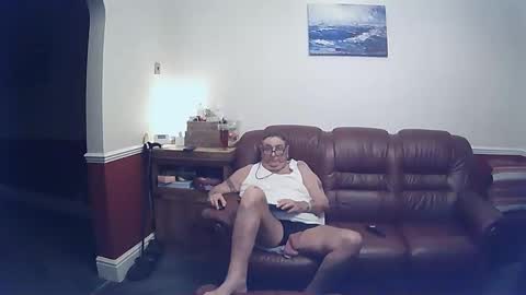 Snapshot of maxi_johnes chatting on 02/09/25, 12:39 MAX online show from 02/09/25, 12:39