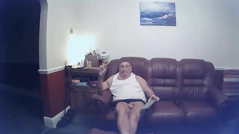 Snapshot of maxi_johnes chatting on 02/09/25, 11:57 MAX online show from 02/09/25, 11:57