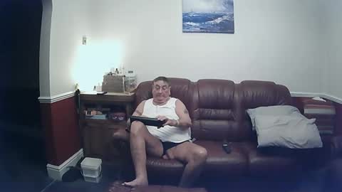 Snapshot of maxi_johnes chatting on 02/11/25, 11:54 MAX online show from 02/11/25, 11:54