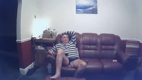 Snapshot of maxi_johnes chatting on 02/12/25, 09:11 MAX online show from 02/12/25, 09:11