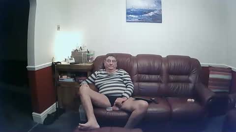 Snapshot of maxi_johnes chatting on 02/13/25, 12:46 MAX online show from 02/13/25, 12:46