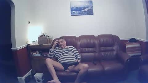 Snapshot of maxi_johnes chatting on 02/15/25, 10:31 MAX online show from 02/15/25, 10:31