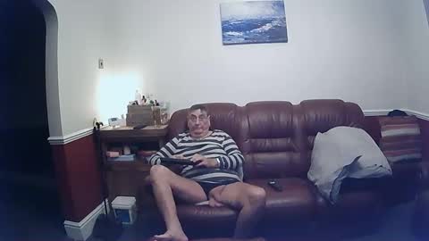 Snapshot of maxi_johnes chatting on 02/17/25, 10:58 MAX online show from 02/17/25, 10:58