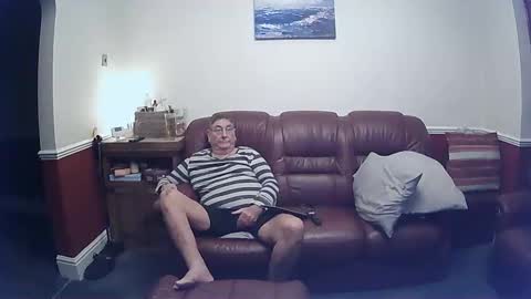 Snapshot of maxi_johnes chatting on 02/22/25, 10:20 MAX online show from 02/22/25, 10:20