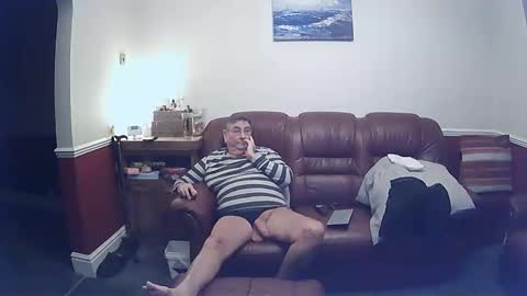 Snapshot of maxi_johnes chatting on 02/26/25, 09:48 MAX online show from 02/26/25, 09:48