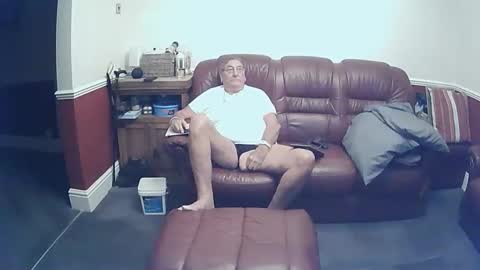 Snapshot of maxi_johnes chatting on 09/11/25, 09:48 MAX online show from 09/11/25, 09:48