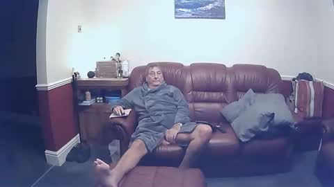 Snapshot of maxi_johnes chatting on 09/20/25, 11:06 MAX online show from 09/20/25, 11:06