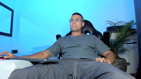 MAXI      online show from 01/08/26, 08:33