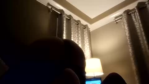 Snapshot of maxichaud chatting on 10/18/25, 08:04 Maxichaud online show from 10/18/25, 08:04