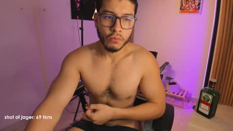 Mikael online show from 10/19/25, 10:05