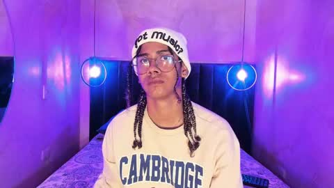 maxim online show from 11/24/25, 02:55