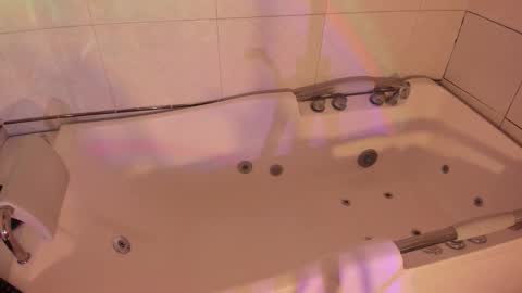 maxim online show from 11/29/25, 05:54