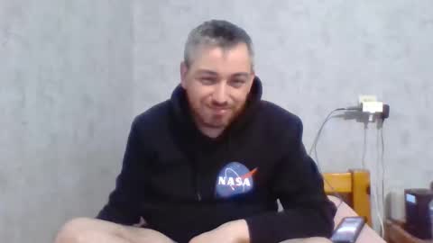 Snapshot of maximefrxx chatting on 12/04/24, 09:57 Maxime online show from 12/04/24, 09:57