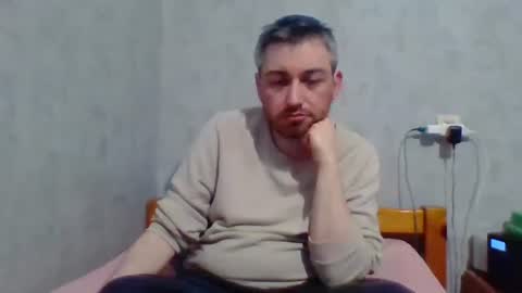 Snapshot of maximefrxx chatting on 02/24/25, 11:19 Maxime online show from 02/24/25, 11:19