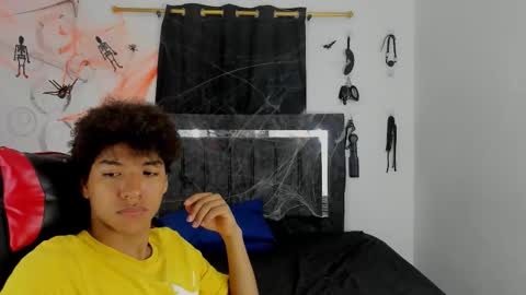 Snapshot of maximiliano_khalil chatting on 11/01/25, 07:49 Maximiliano online show from 11/01/25, 07:49