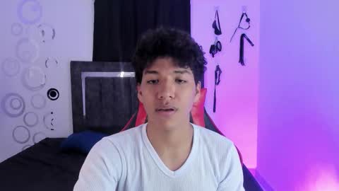 Snapshot of maximiliano_khalil chatting on 11/10/25, 07:46 Maximiliano online show from 11/10/25, 07:46