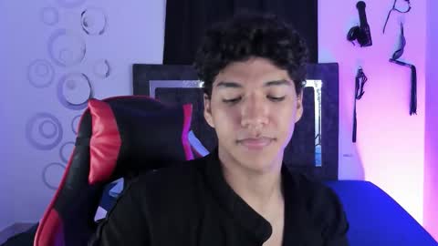 Snapshot of maximiliano_khalil chatting on 11/13/25, 07:46 Maximiliano online show from 11/13/25, 07:46