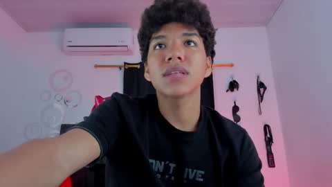 Snapshot of maximiliano_khalil chatting on 12/03/25, 07:12 Maximiliano online show from 12/03/25, 07:12