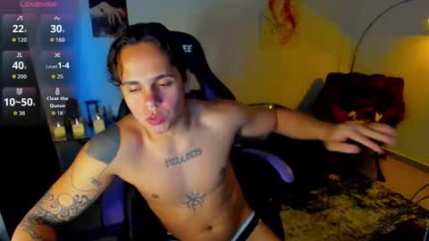 maximiliano_scoott_ online show from 12/16/25, 08:47