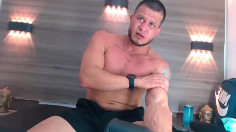 Maximiliano online show from 05/26/26, 07:10
