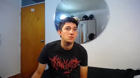 -- maximo and isa -- online show from 09/11/25, 02:55