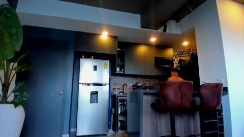 maximo_and_marcelo online show from 04/15/26, 10:43