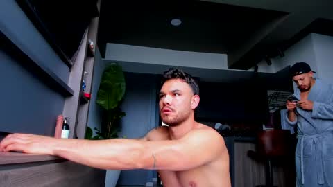 maximo_and_marcelo online show from 05/12/26, 12:02