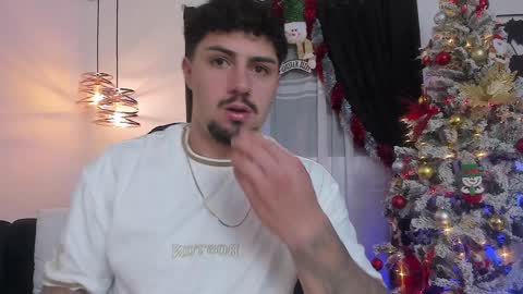 Snapshot of maximo_rodriguez chatting on 12/05/24, 08:33 Maximo online show from 12/05/24, 08:33