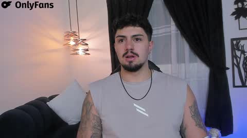 Snapshot of maximo_rodriguez chatting on 01/18/25, 08:10 Maximo online show from 01/18/25, 08:10