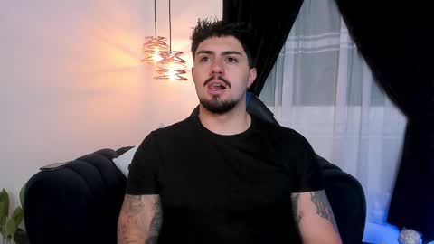 Snapshot of maximo_rodriguez chatting on 01/22/25, 06:20 Maximo online show from 01/22/25, 06:20