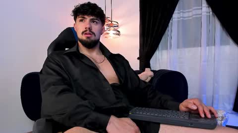 Snapshot of maximo_rodriguez chatting on 09/12/25, 05:18 Maximo online show from 09/12/25, 05:18