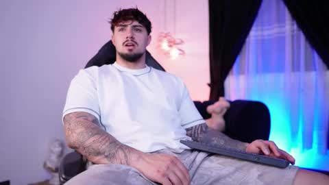 Maximo online show from 02/24/26, 04:21