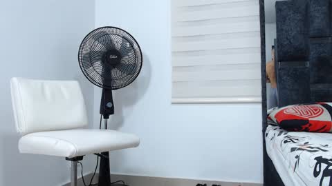 Maximo Sebastian online show from 12/23/24, 01:40