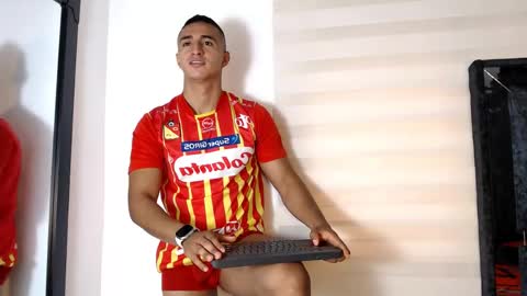 Maximo Sebastian online show from 05/09/26, 02:44