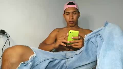 Maximo Aron Vega online show from 12/17/25, 11:44