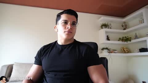 Snapshot of maximohoot chatting on 02/13/26, 02:57 Sebastian online show from 02/13/26, 02:57