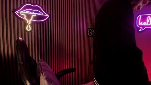 MAXIMO online show from 03/27/26, 04:29