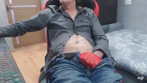 maximus3334 online show from 11/06/25, 11:22