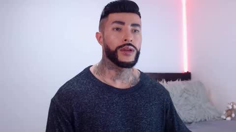 Snapshot of maximus_golden chatting on 10/23/25, 04:12 Independent Model online show from 10/23/25, 04:12