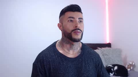 Snapshot of maximus_golden chatting on 11/06/25, 02:45 Independent Model online show from 11/06/25, 02:45