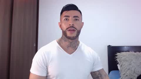 Snapshot of maximus_golden chatting on 11/29/25, 05:21 Independent Model online show from 11/29/25, 05:21