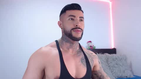 Snapshot of maximus_golden chatting on 12/05/25, 04:32 Independent Model online show from 12/05/25, 04:32