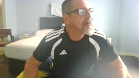 Snapshot of maximus_oreally chatting on 05/30/26, 01:35 Max online show from 05/30/26, 01:35