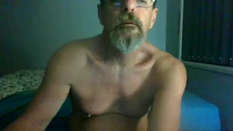 Snapshot of maximus_oreally chatting on 06/11/26, 10:08 Max online show from 06/11/26, 10:08